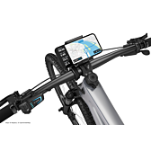 Der Bosch Smartphone Grip montiert an einem Elektrofahrrad. Dies zeigt die Navigationsfunktion.