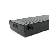 Batterie de vélo 13,6 Ah compatible Sparta E-motion C1/C2/C3 / Batavus (noir) Incl. chargeur du côté où vous pouvez voir le trou du chargeur et le plug-in qui va dans le vélo