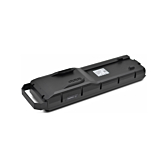 Unteransicht des Bosch Powerpack 700 Performance/Active Gepäckträger E-Bike Vision, aufgenommen aus einem schrägen Winkel, wodurch der Akku deutlich sichtbar ist.
