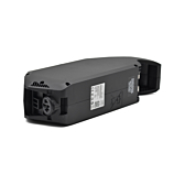 Dreiviertelansicht der Unterseite des Bosch Powerpack 700 Active/Performance Rahmen E-Bike Vision Fahrradakkus. Der Akku liegt auf seiner Seite.