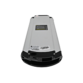 Unteransicht der Phylion XH370-13J Wall-E 37V 14Ah (2-polig). Das Foto ist aus einem höheren Winkel aufgenommen, wodurch die Unterseite der Phylion-Batterie gut sichtbar ist.
