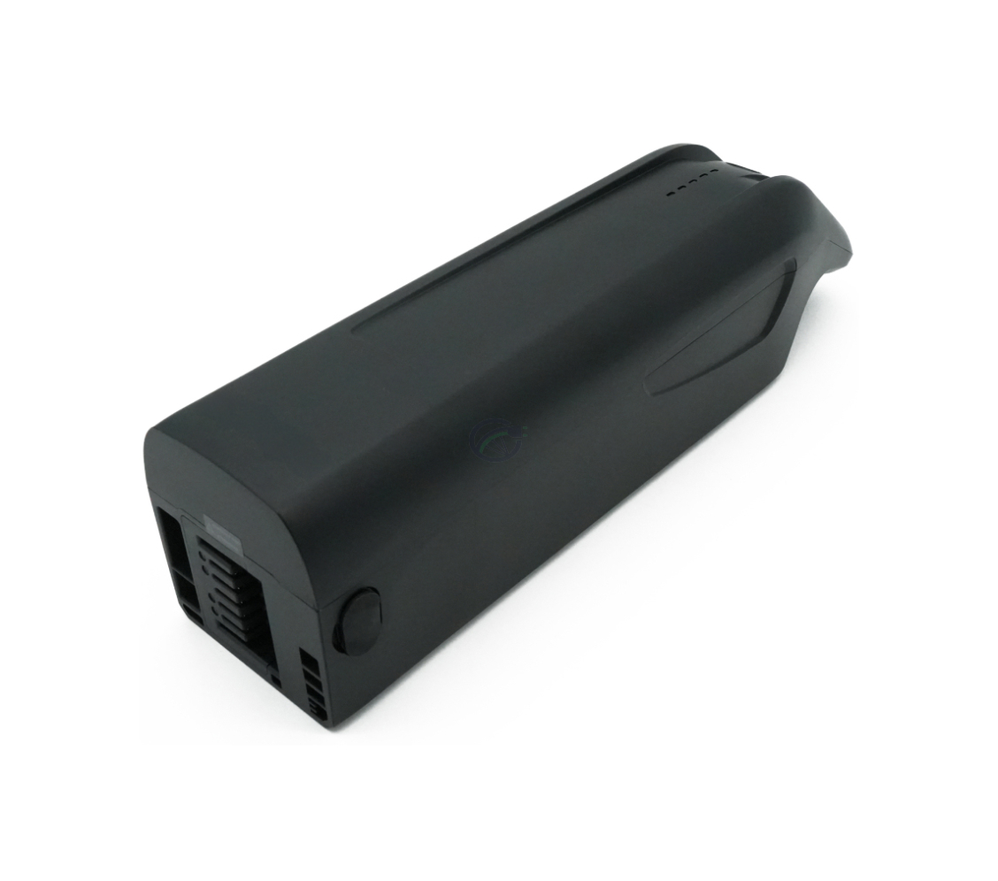 Dreiviertelansicht des AEG DownTube 36V 12.8Ah Ersatzakkus, bei der der Anschluss gut sichtbar ist.
