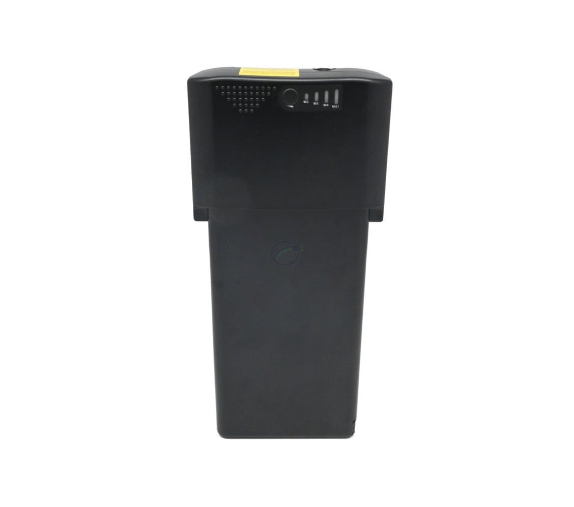 Draufsicht des Ansmann 36V 14Ah Compatible Fahrradakkus. Die Batterieanzeige ist deutlich sichtbar.