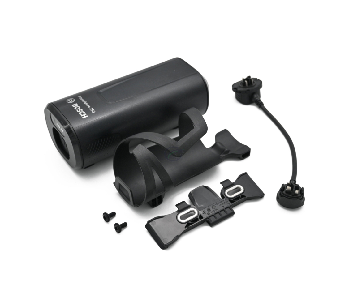 Schräger Bosch PowerMore 250 Range Extender mit Befestigungssystem und losem 150-mm-Kabel