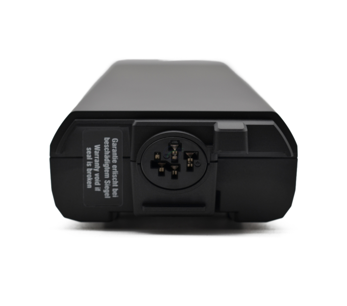 Nahaufnahme des Fahrradanschlusses des Bosch Powerpack 700 Performance/Active Gepäckträger E-Bike Vision.