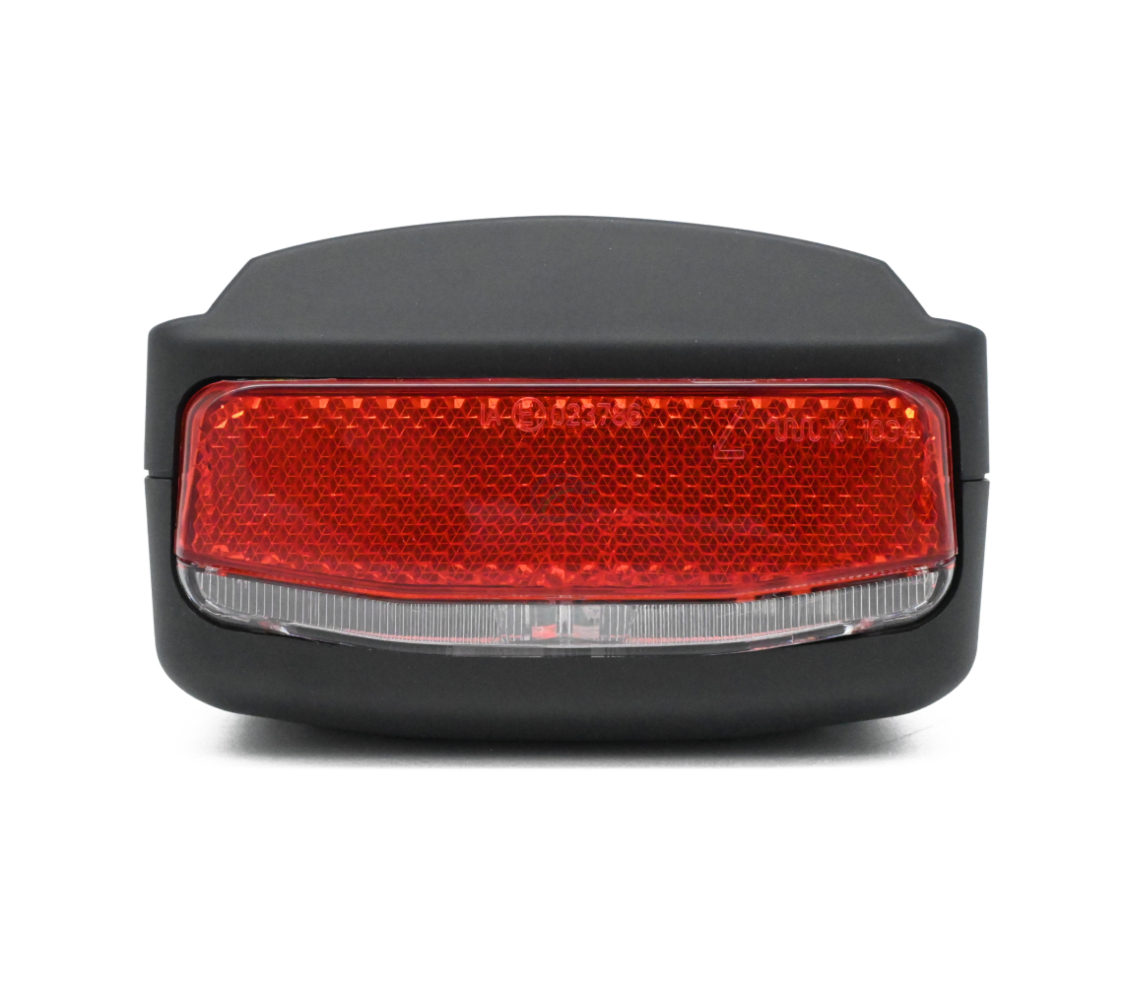 Nahaufnahme des Rücklichts des E-Bike Vision Gazelle Innergy 36V 11.4Ah.
